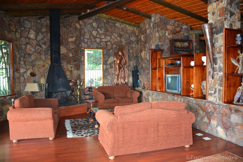 La Montagne Guest Lodge Hartbeespoort Exterior foto