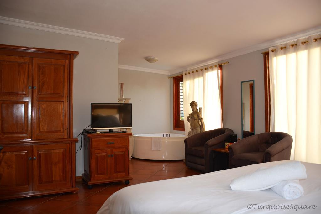 La Montagne Guest Lodge Hartbeespoort Exterior foto
